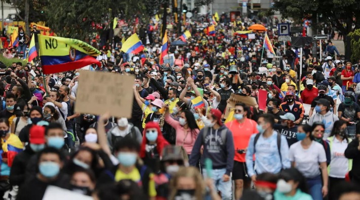 Kolombiya'da protesto edilen vergi reformu geri çekildi