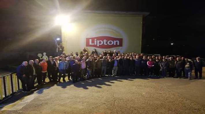 Arhavi’de bulunan Lipton fabrikasında 55 işçi işten atıldı