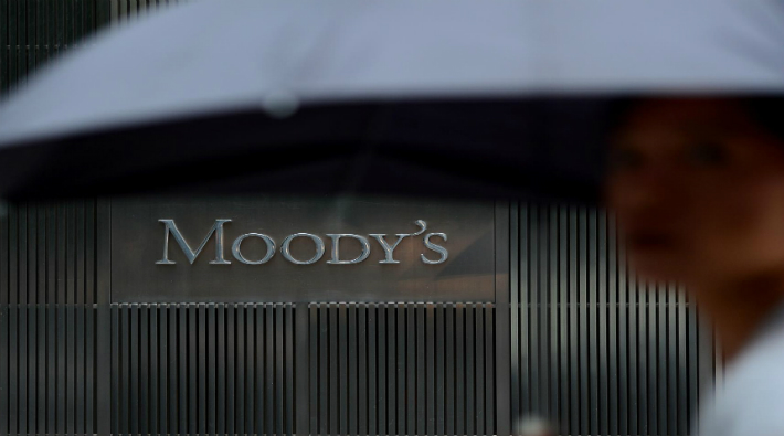 Moody's'ten uyarı: 'TL'nin dibi görmesi bankaların kredi notu için olumsuz'