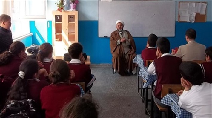 Gericilik sınıflara girdi: Vaizler 10 yaşındaki çocuklara İslam ve şehitlik anlatacak!